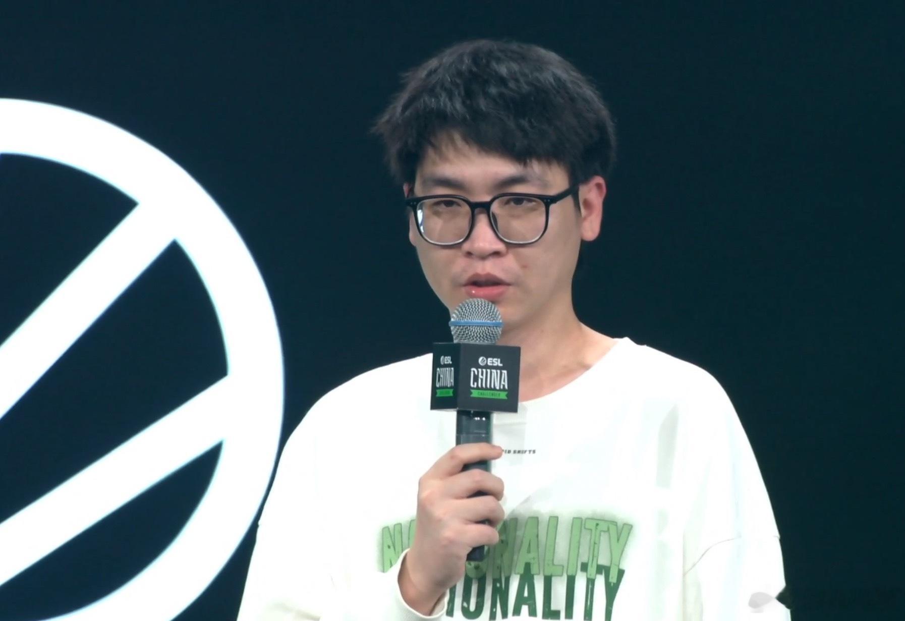 昨天YB2-0战胜Roar飞飞赛后采访“皮鞋来了可能就是多了赛后激情对喷环节，