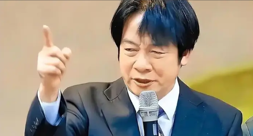 最后1天台岛变天？赖清德摇上万人“以武拒统”，要跟解放军打城镇战，在这场长达10