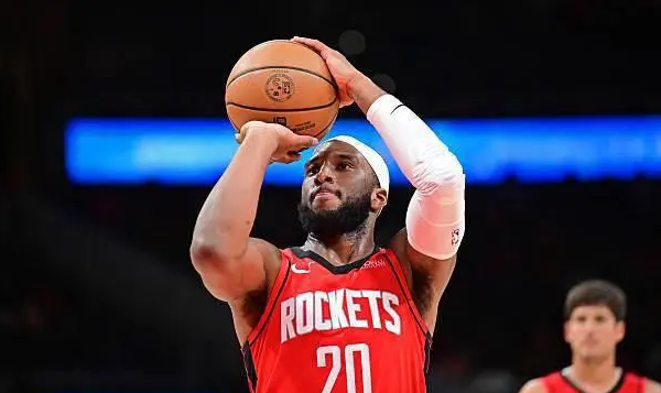 杜兰特和奥科吉都有协防过度的问题,这是在太阳养成的习惯?看了近期的几场比赛,发