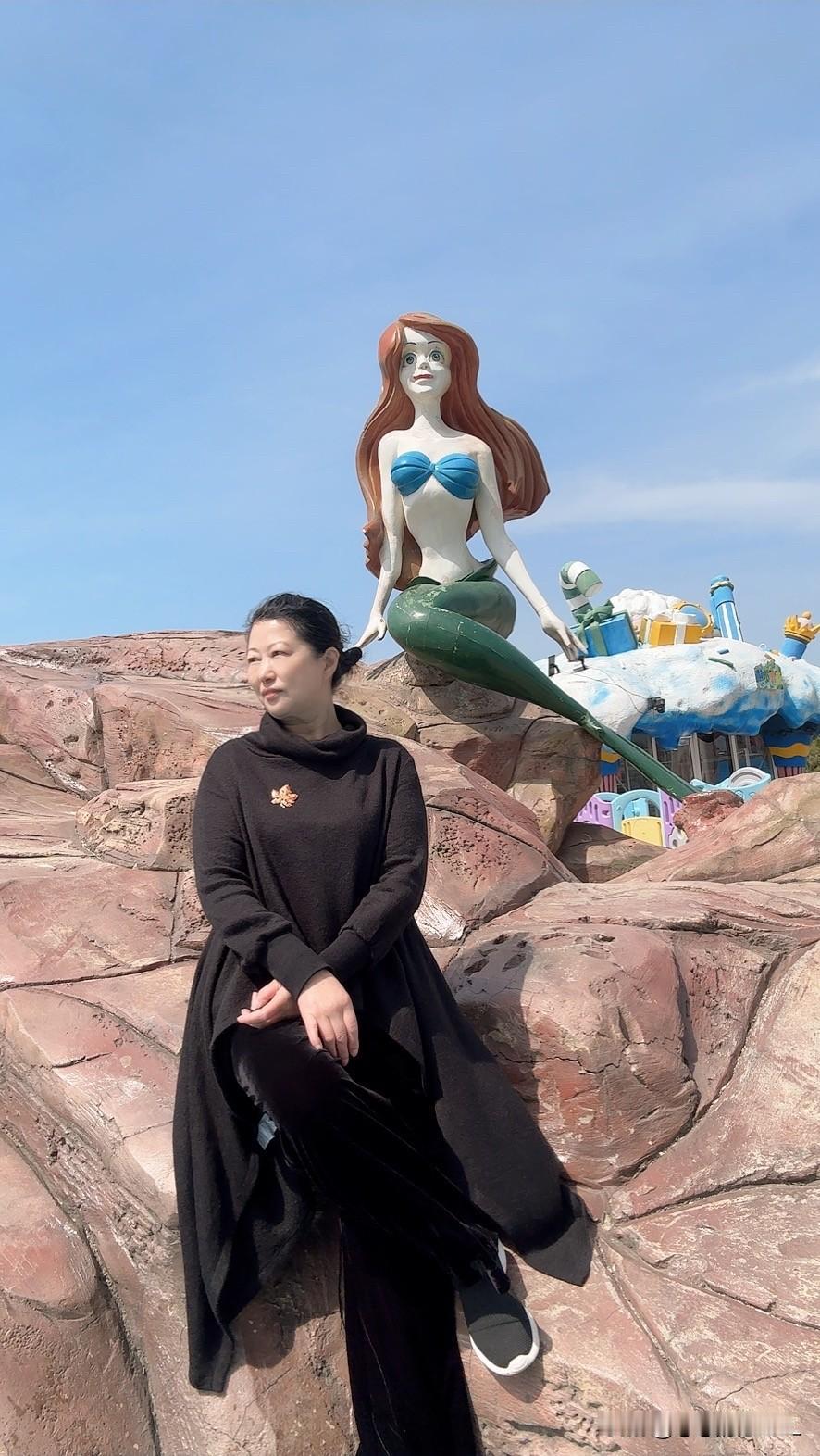 幸福是：每月到手的退休金自己的身体健康，家人无恙。幸福是：每天睡得好，