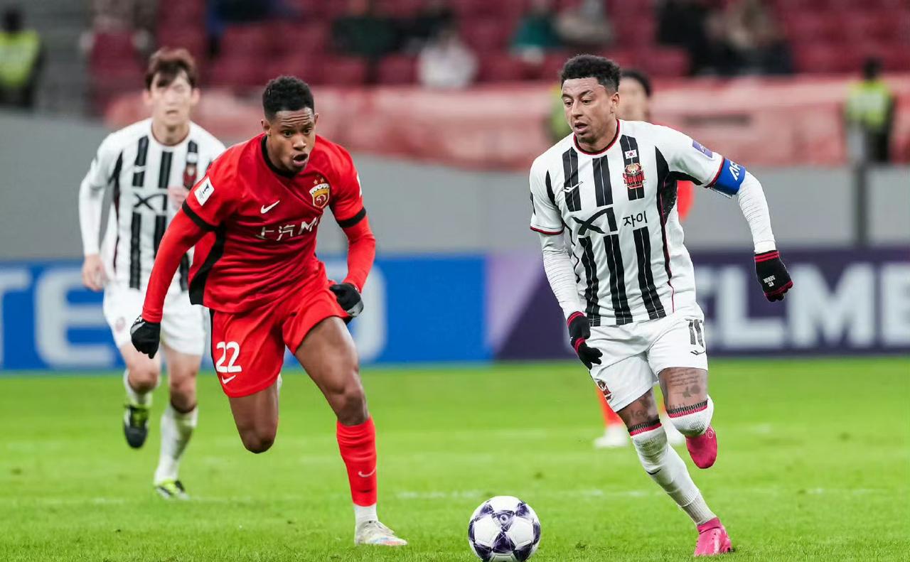 三场30球，中国足球扬眉吐气？听名嘴韩乔生怎么说。韩：三场比赛国少狂轰30球