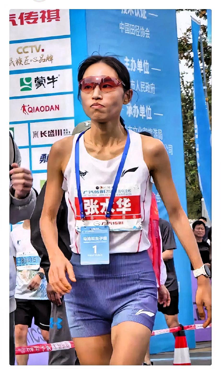 张水华再次夺冠，不得不说张水华实力很强，继调休风波后最快女护士张水华跑马又一次夺