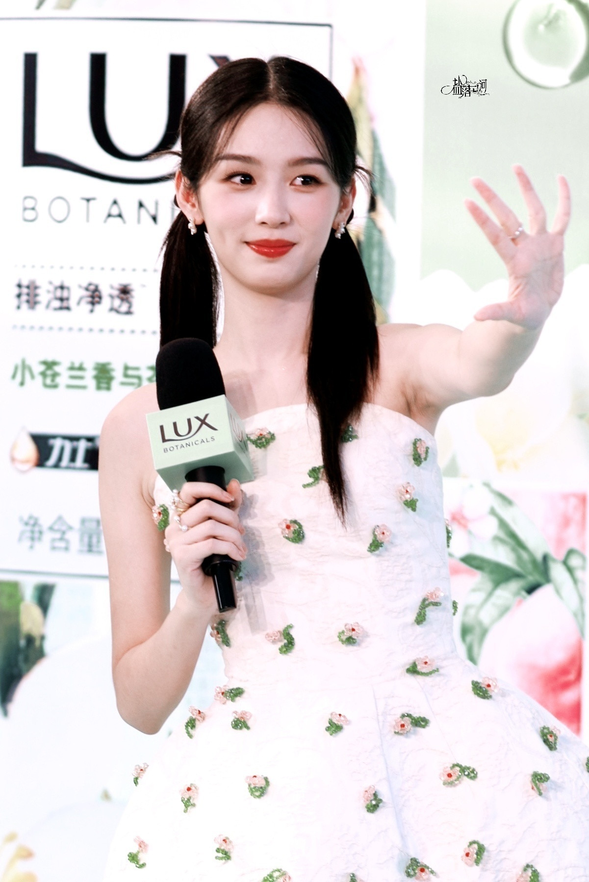 周也田曦薇她的山她的海这么权威的颜进入内娱期待演员周也的待播作品