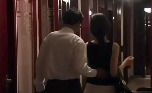 上海，女子怀孕期间与已婚男网友多次线下见面并发生关系，结果早产、感染上性病、被丈