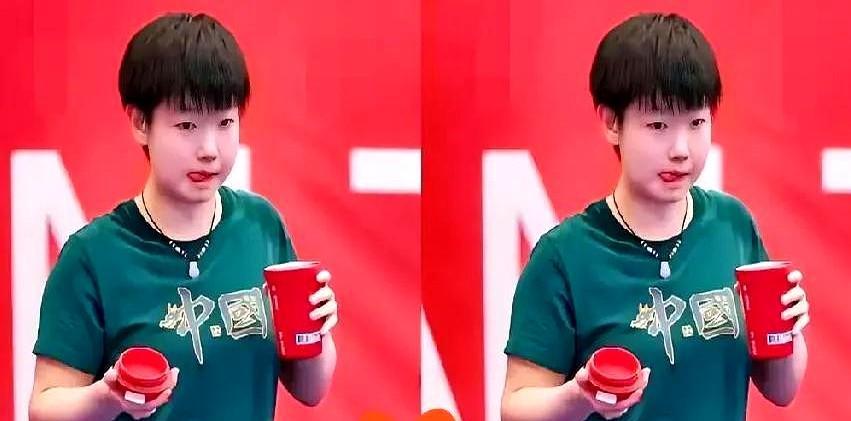 家人们谁懂啊！孙颖莎这抹绿简直杀疯了！绿色穿搭超难驾驭，但她一穿高级感直接溢