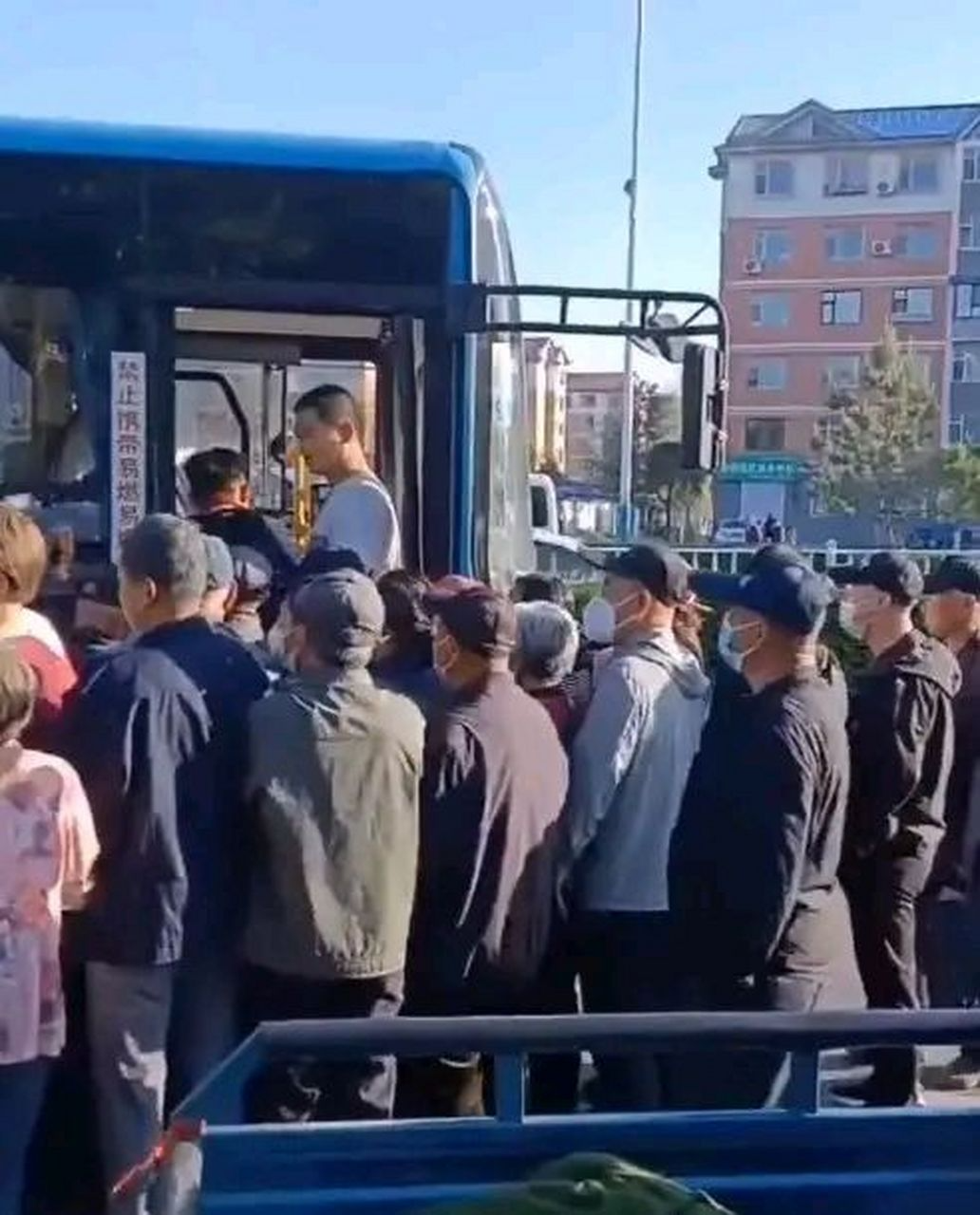 真实笑话：某潮女迟悟某女颇有姿色，昔时追求者众多，可惜没有把持住，失身颇早。后