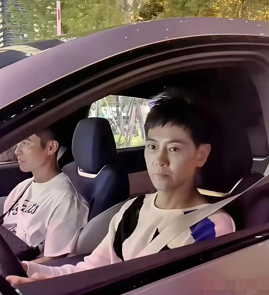林志颖看起来就像一个老了的年轻人，就这个图还是修过的，他太不想老了，其实也曾惊艳