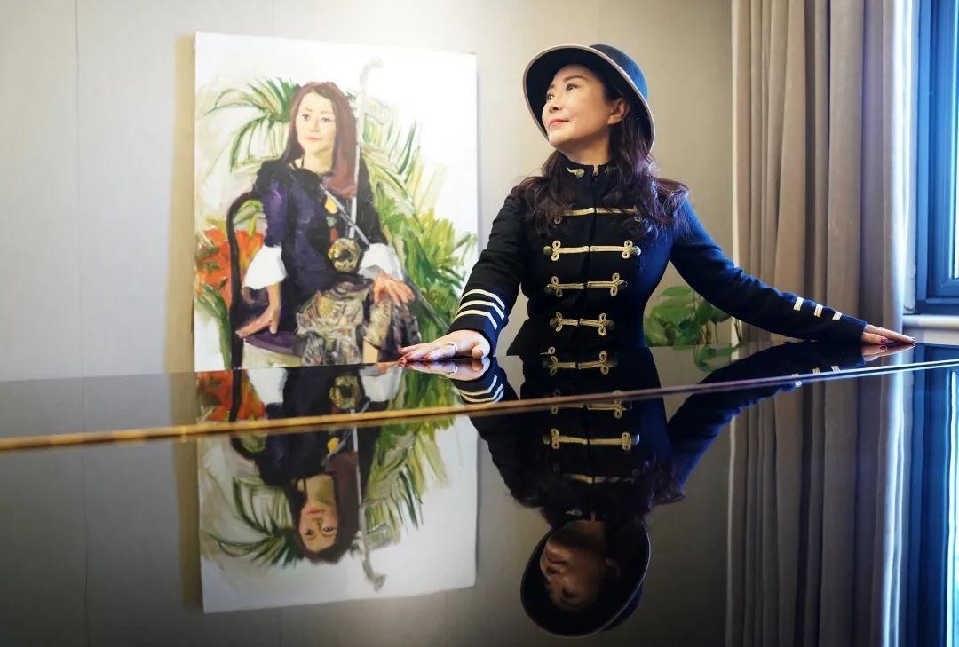 1984年通过团长王昆的努力，程琳调入了东方歌舞团。之后，程琳与侯德健合作，程琳