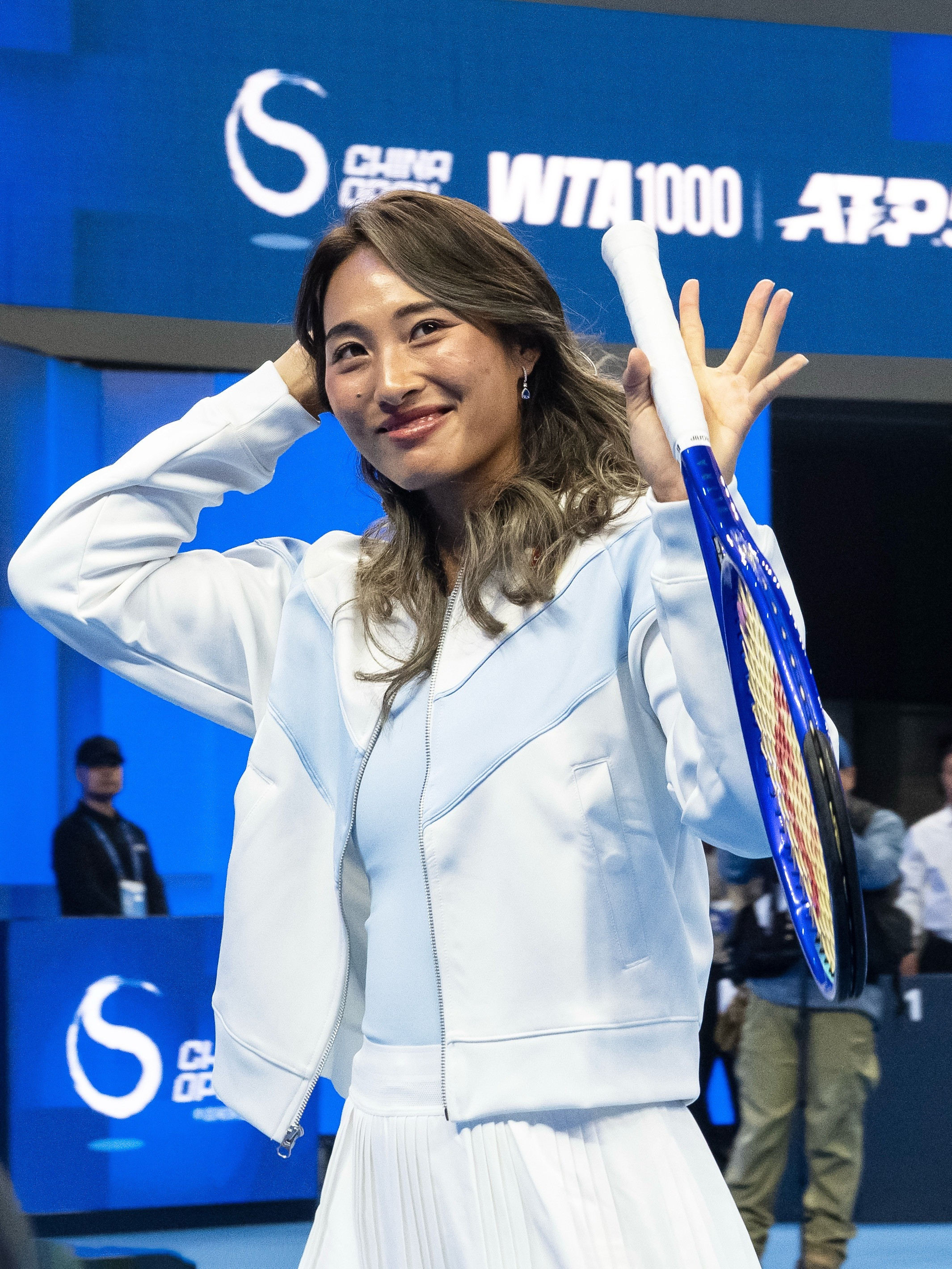 郑钦文回应伤病恢复郑钦文昨天在北京出席活动时透露，目前她的身体已恢复至七七八八，
