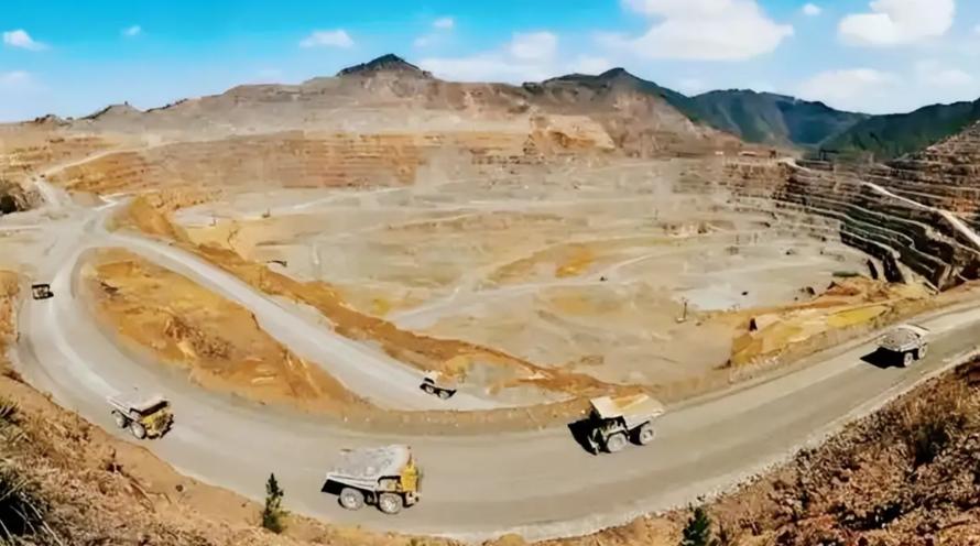 中国缺铜是事实，已探明储量只占全球4%，但消耗量巨大，对外依存度达76%，在子弹