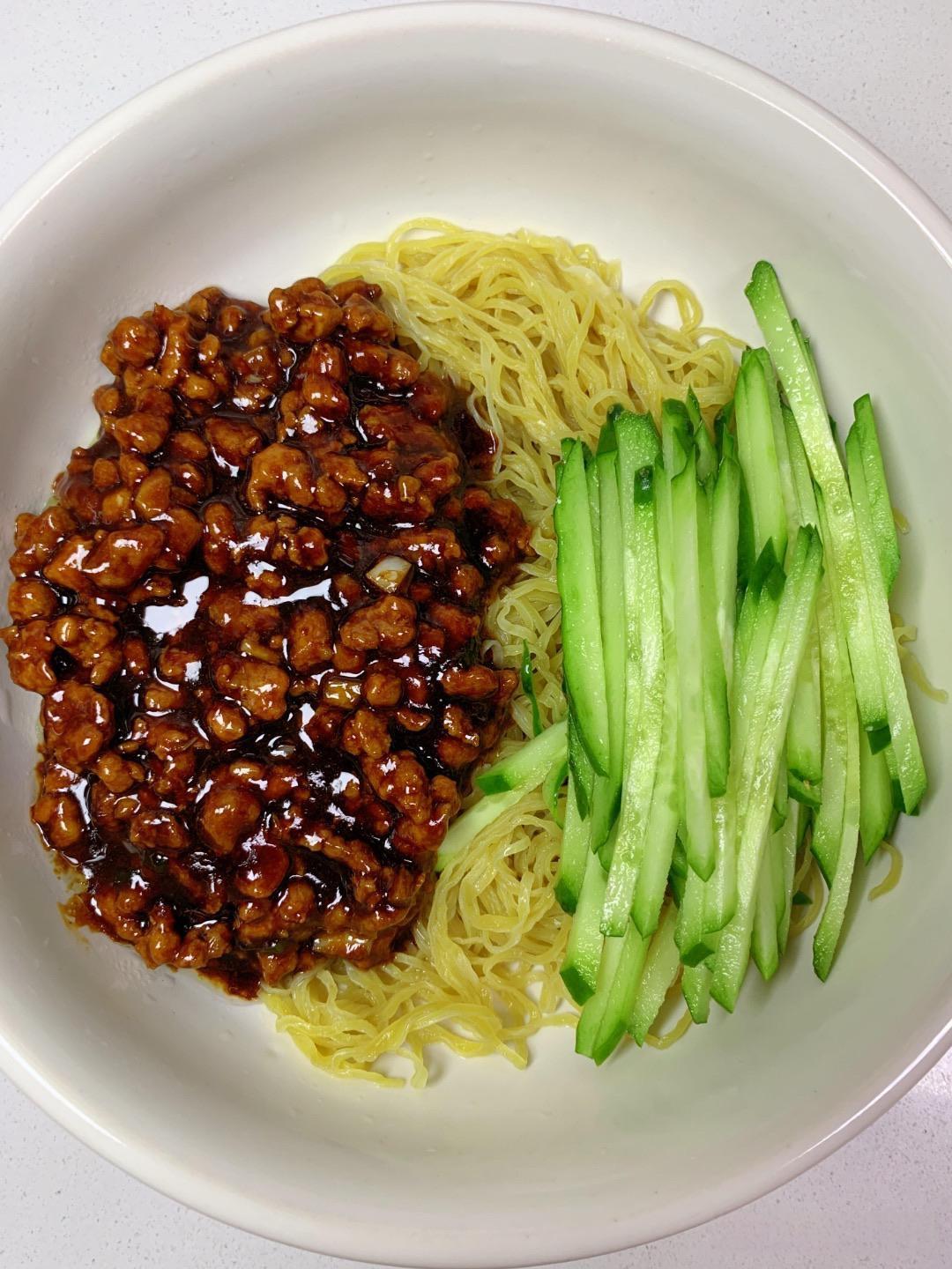 这炸酱面真的是太好吃了吧