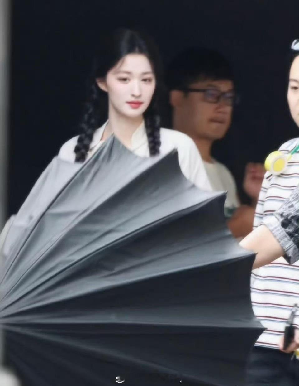 王楚然，朴素清纯的素素造型也好美​​​