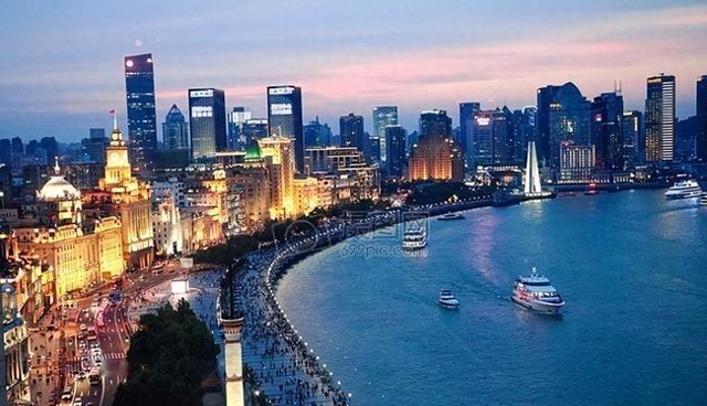 美论坛曾说：明明孟买领先上海30年，为什么中国人却还认为印度落后？最近孟买又