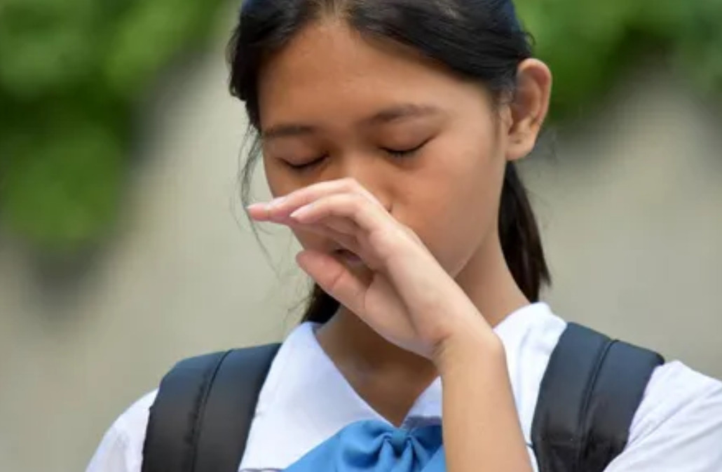 “我都看不起你”，一早闺女竟然质问我说，你为什么不去上班?就算去捡破烂，也不至于