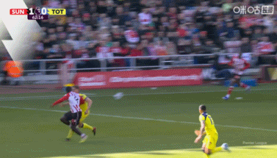 热刺降级桑德兰1比0战胜热刺热刺此役可谓遭遇重创，德泽尔比首秀即吞下失利苦果