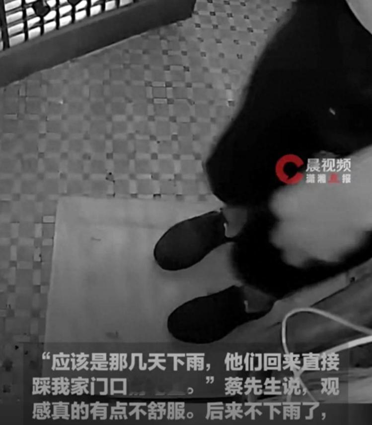 广东东莞，一男子和隔壁老夫妇做了三十年邻居，平时都很少回这边住，两家一直客客气气