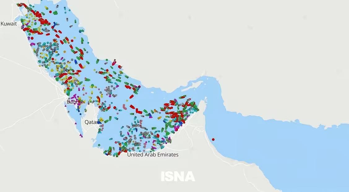 俄罗斯坐着乐了。油价涨了，俄罗斯乐了。为啥？因为霍尔木兹海峡被关了。美国