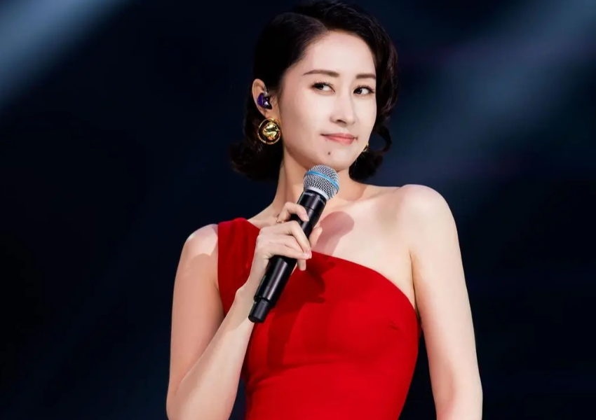 有一天，刘敏涛问年幼的女儿：“宝贝，如果妈妈和别的叔叔在一起了，你会高兴吗？”刘