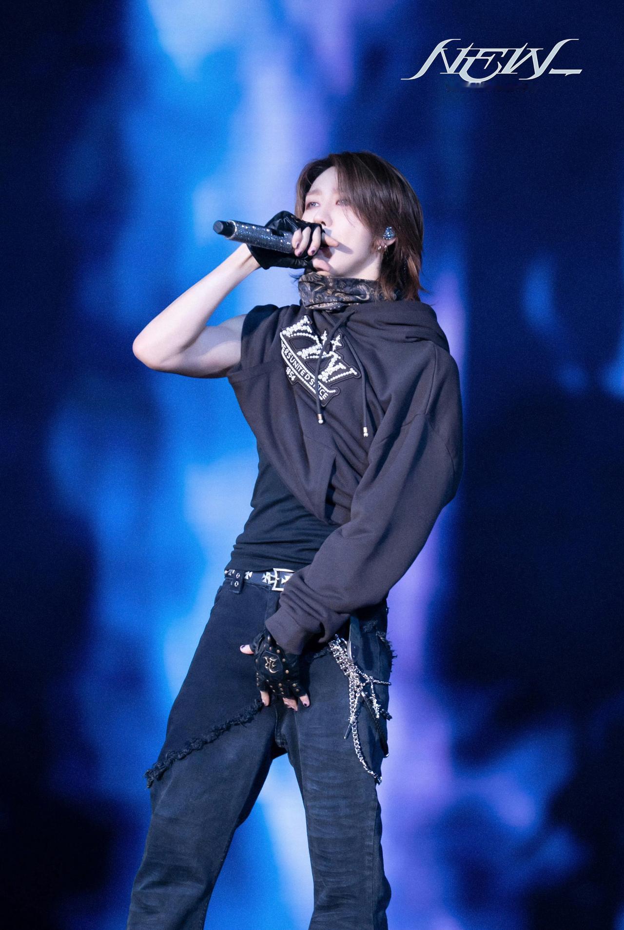 没有拍出大膀子​​​