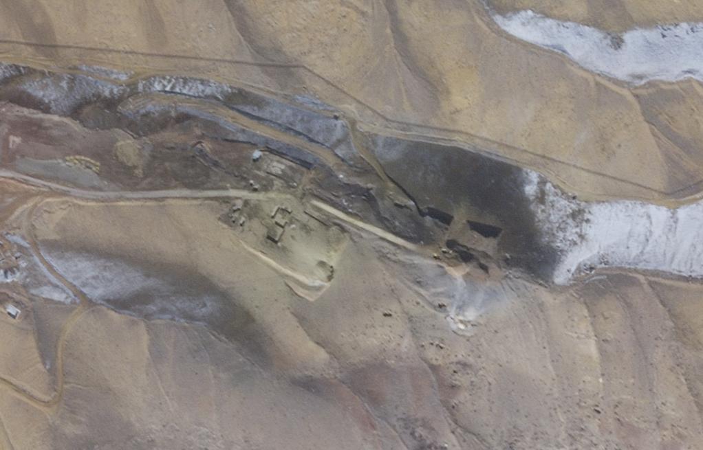 美军4架B2投掷重型炸弹，伊朗导弹基地隧道坍塌，此举对中方也是个警告！3月2