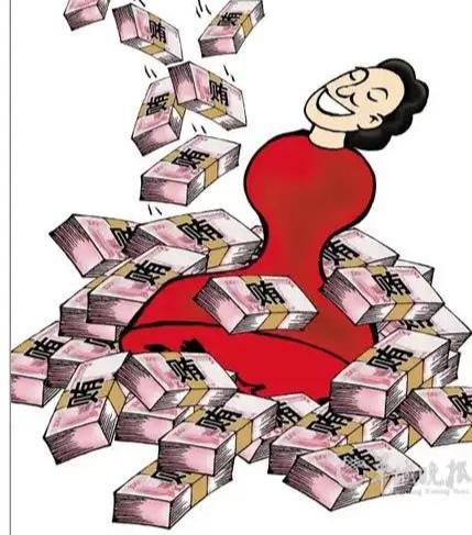 笑话（695）贪官发现藏在情妇家的一千多万巨款少了几百万，贪官黑着脸问情妇：