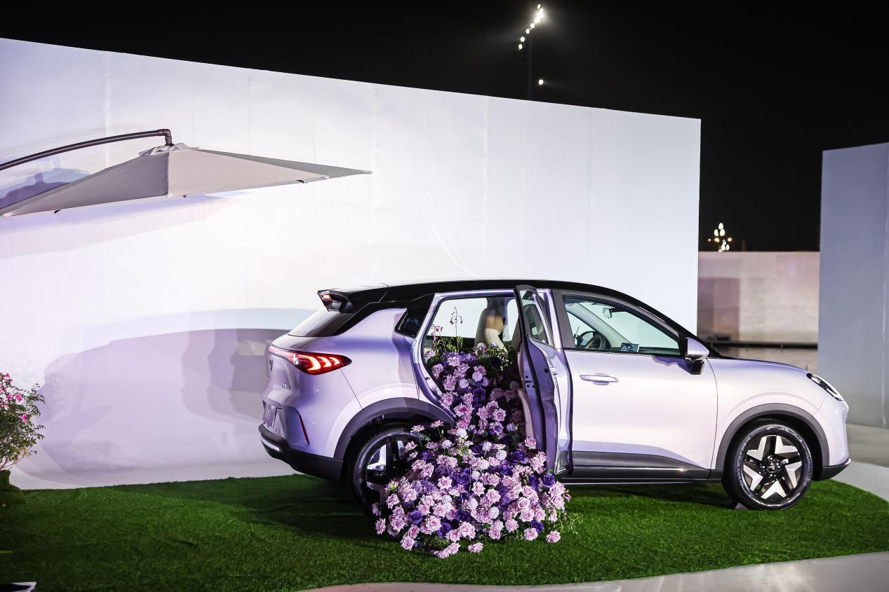 五菱再出重拳，掏出真金白银给你省钱。2026年已悄然来临，年前没有赶上新能