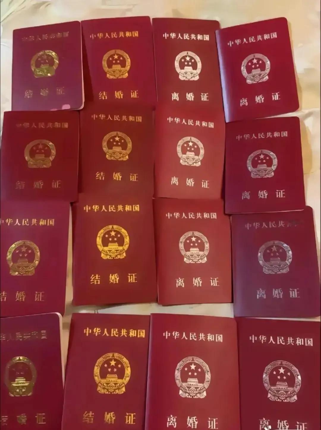 这才是真正的八“离”世家（巴黎世家）[赞][赞]