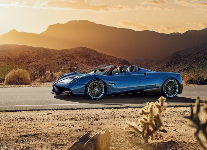 帕加尼HuayraRoadster超级跑车，美得令人窒息的轮廓。豪车