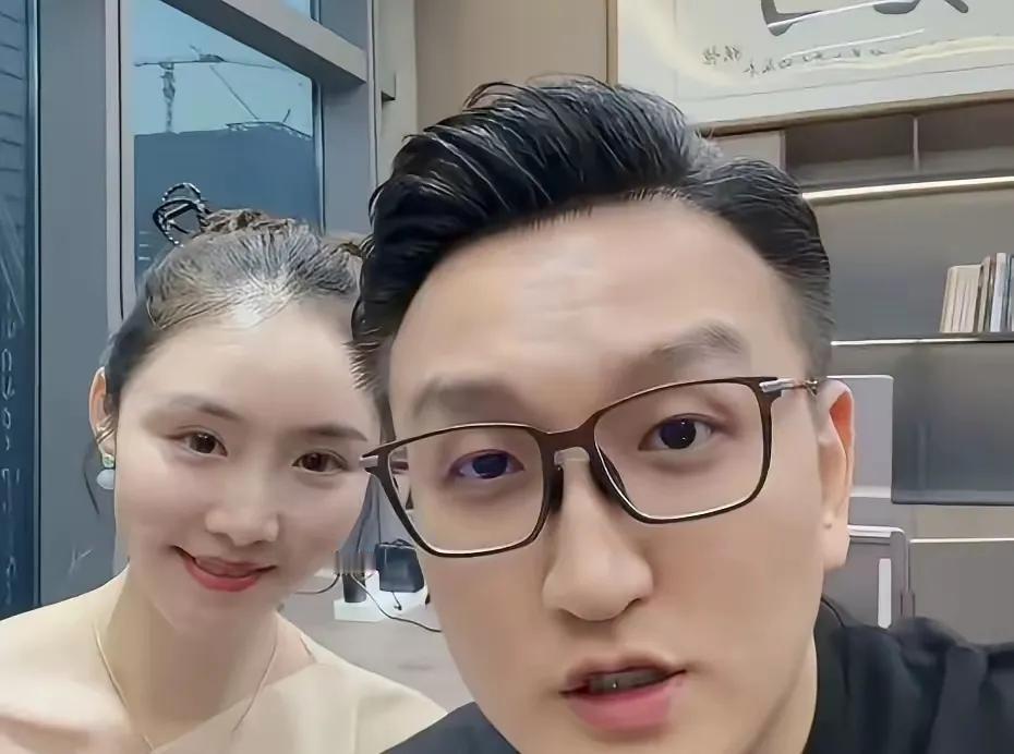 网红妖怪与陈露对霍尊的这次联合喊话，给他带来的不利影响太大了！本来，霍尊已