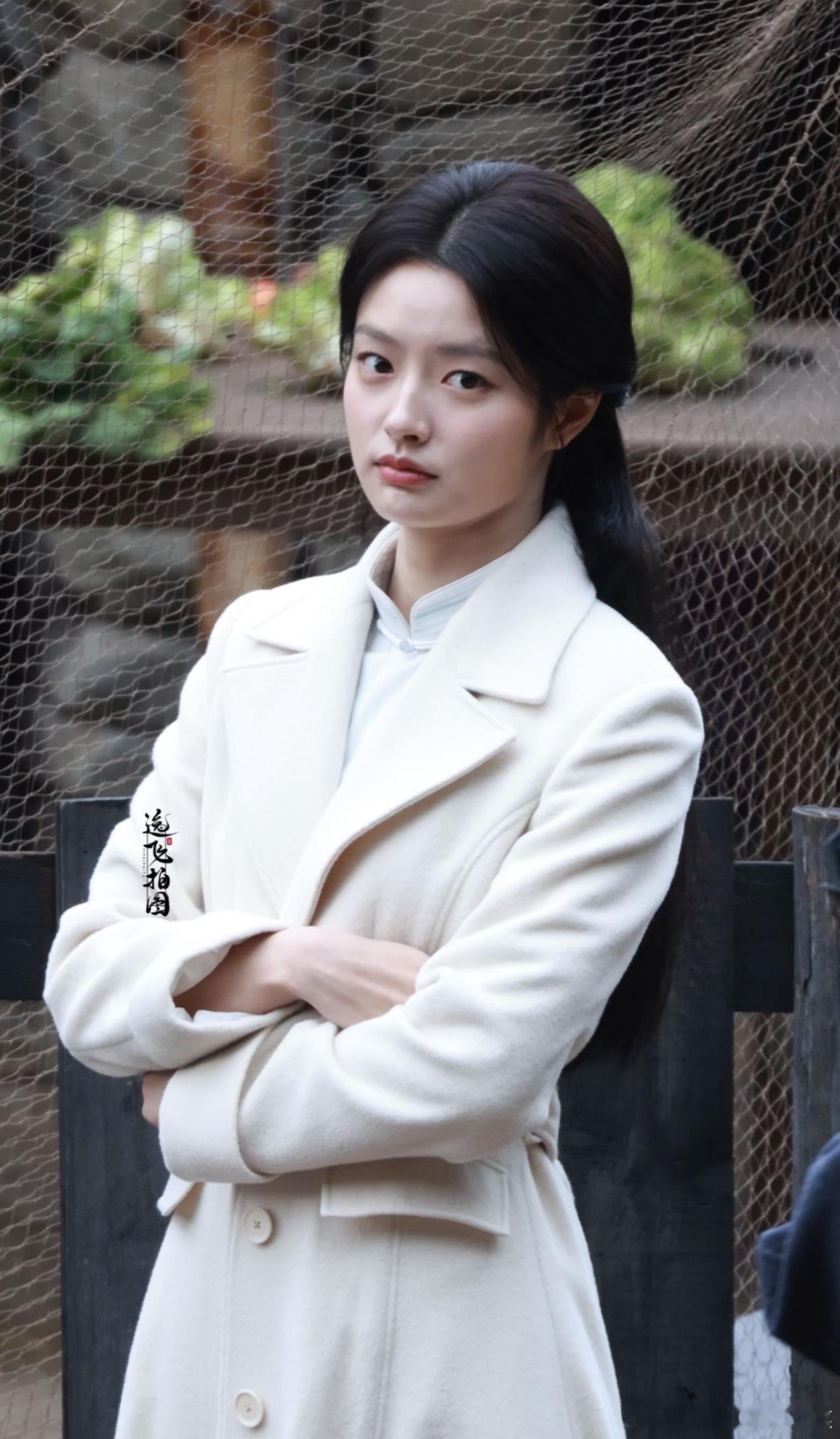 其实《爱你》的成绩离不开每个人的支持，徐若晗也是很真诚的小女孩，对待工作认真负责