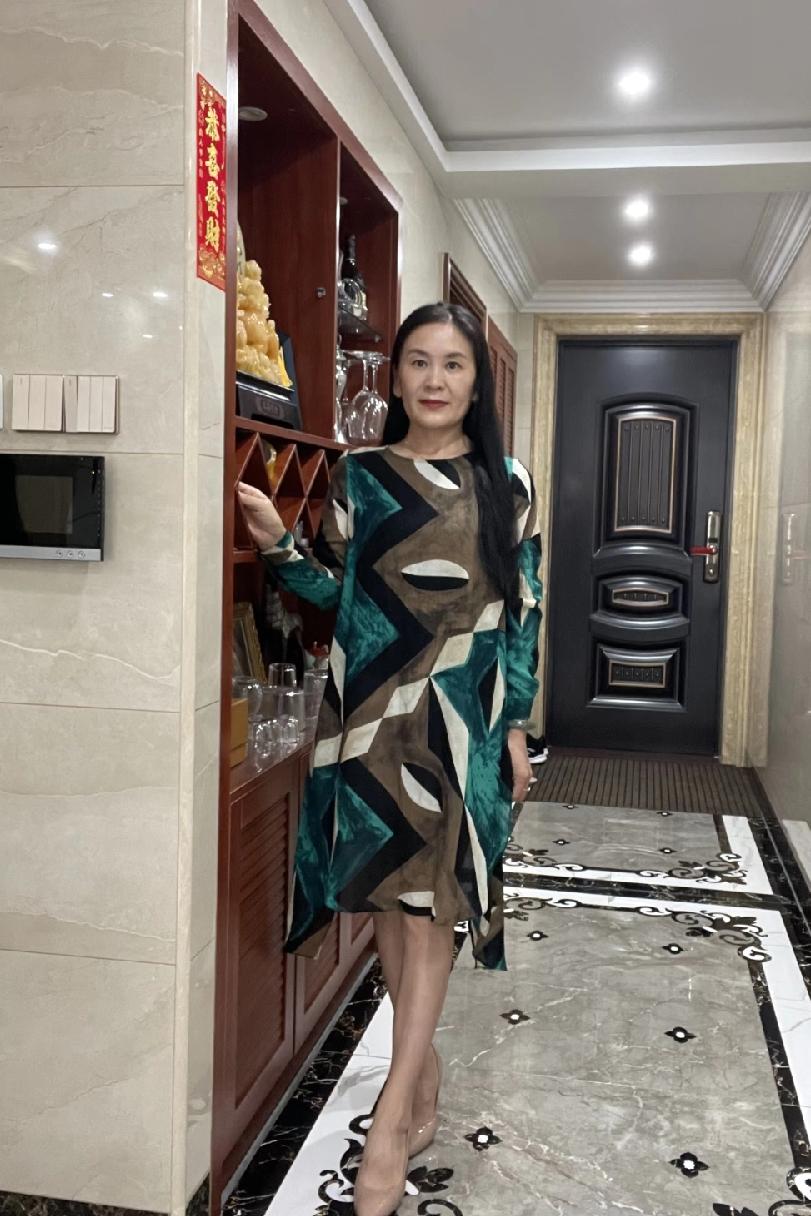 我婆婆在机关当了一辈子领导，她给我们的婆媳关系，制定了三条准则。1.把“儿子