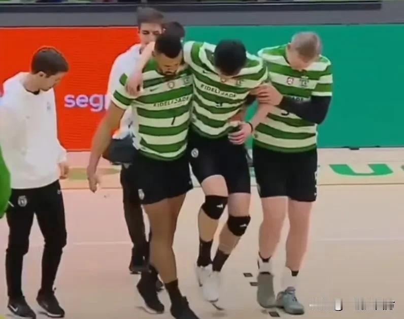 太不顺了！好不容易等到留洋打球机会的中国男排主力副攻李咏臻，加盟葡萄牙里斯本体育