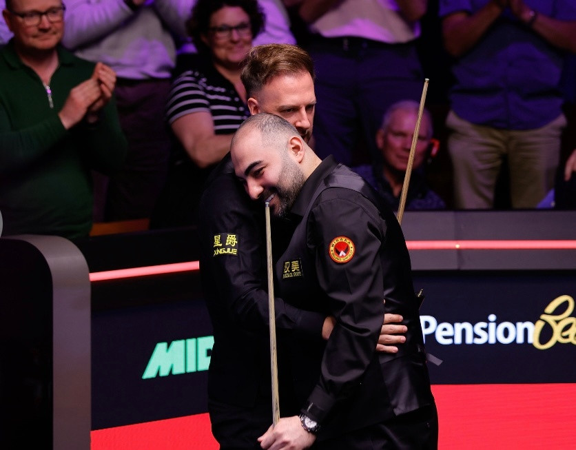 特鲁姆普爆冷瓦菲赛后采访贾德·特鲁姆普透露在克鲁斯堡爆冷出局后给侯赛因·瓦菲的