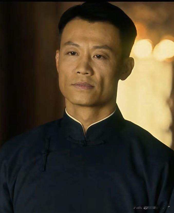 毕彦君的张老太爷演得好，于和伟的富商田家泰演的也好，可比起这两位戏骨大咖