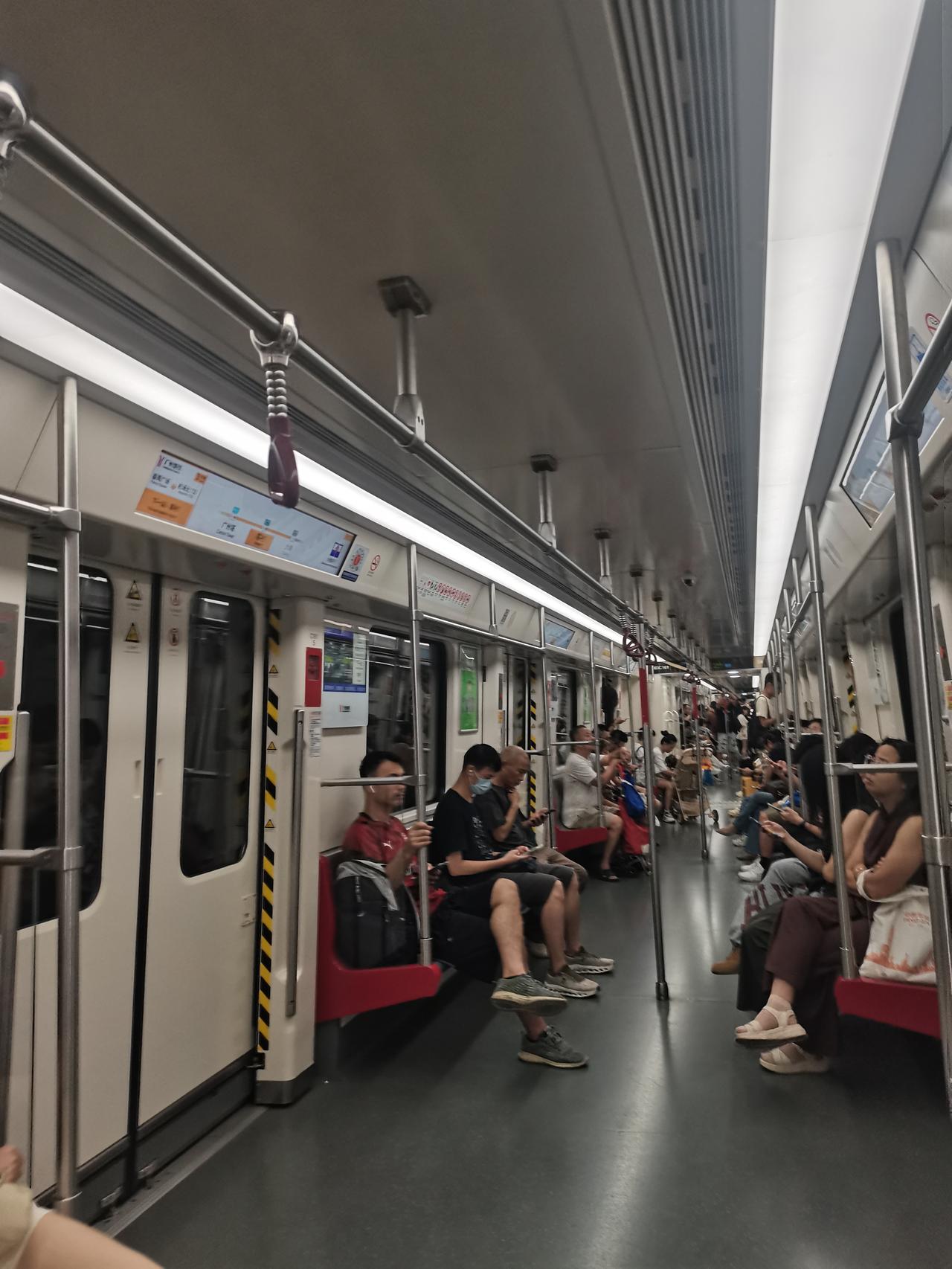 这就是传说中的广州地铁3号线？怎么没什么人啊！很多人印象里广州3号线，就是人