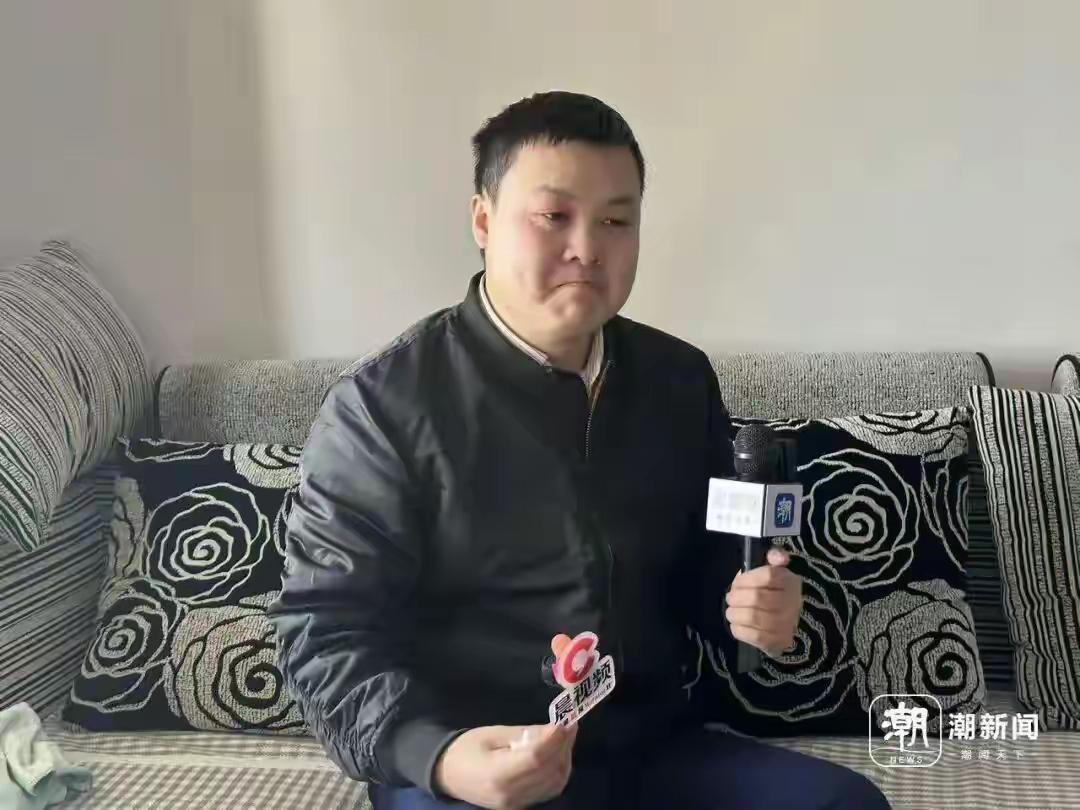 女子被前夫连刺28刀，11岁儿子亲眼目睹，哭诉令人心疼：我不开门，妈妈是不是就不