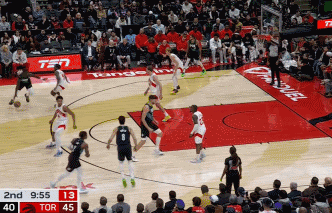 杨瀚森继续被雪藏，2位替代者频频打铁，斯普利特在干嘛？北京时间12月3日，开拓