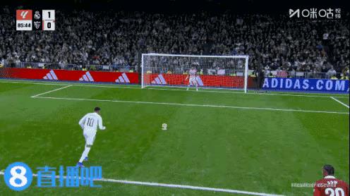 姆巴佩进球如麻却四大皆空？在皇马收官战对塞维利亚比赛中，姆巴佩点射建功追平C罗