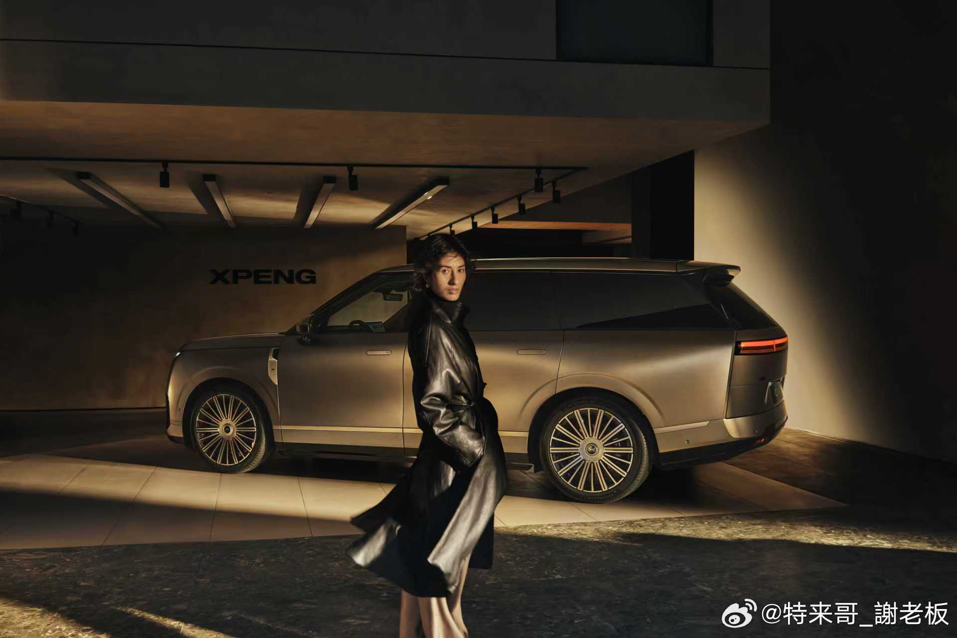 新科技旗舰小鹏GX来了小鹏GX的第二波美图也来了，日照金山的车身色非常大气，这外