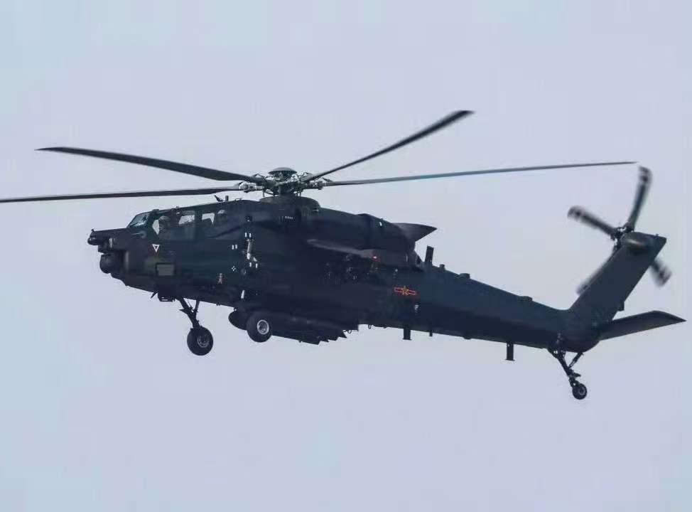 最新的重型武装直升机——直二十一清晰大图首次流出，应该是擦去机号的科研试飞样机。