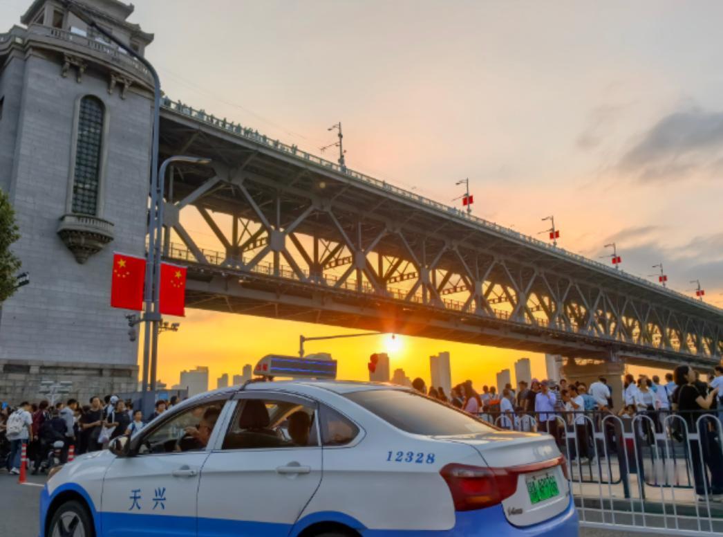 中国发展到了什么程度?14多亿人口没有宗教冲突，没有民族歧视，没有种族冲突。