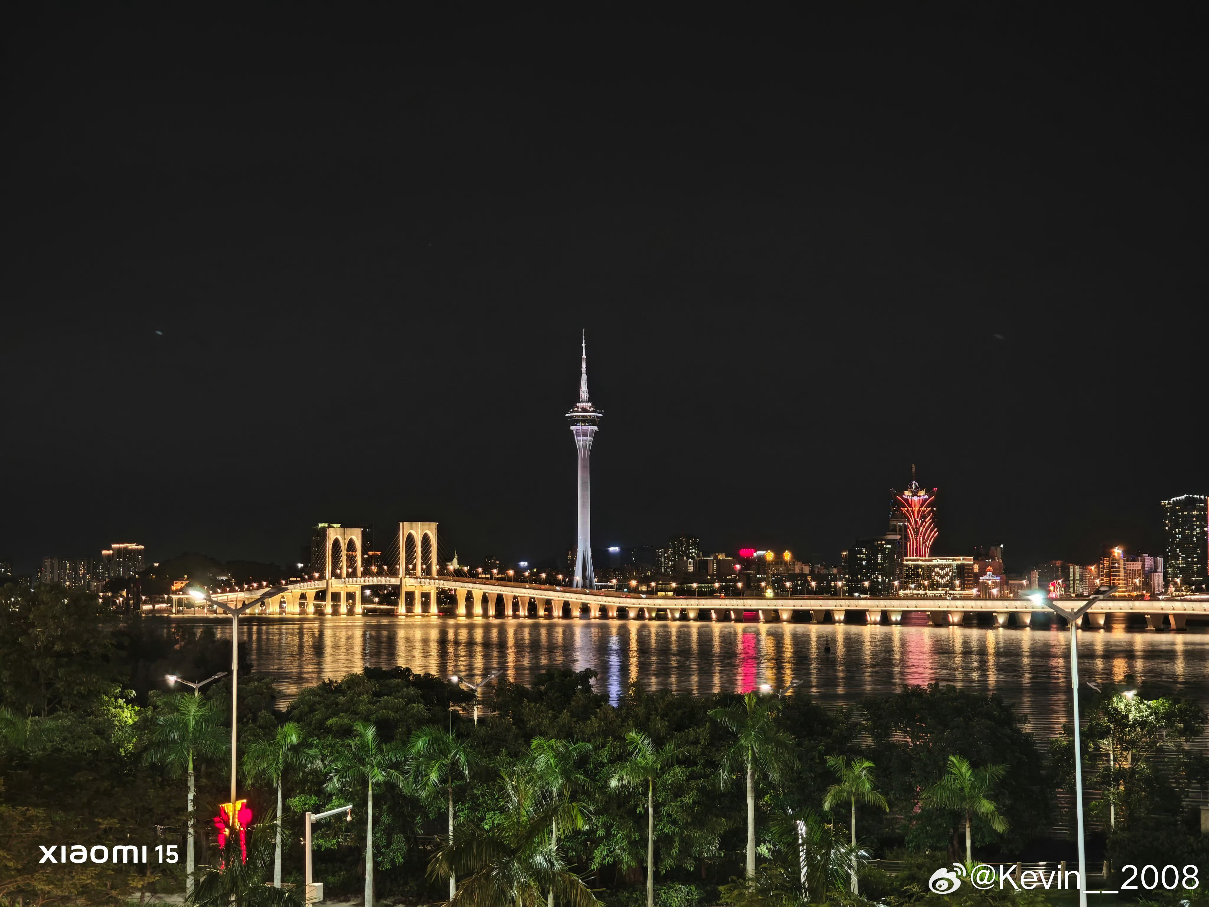 魅族22这夜景水平感觉比小米好很多啊！​​​