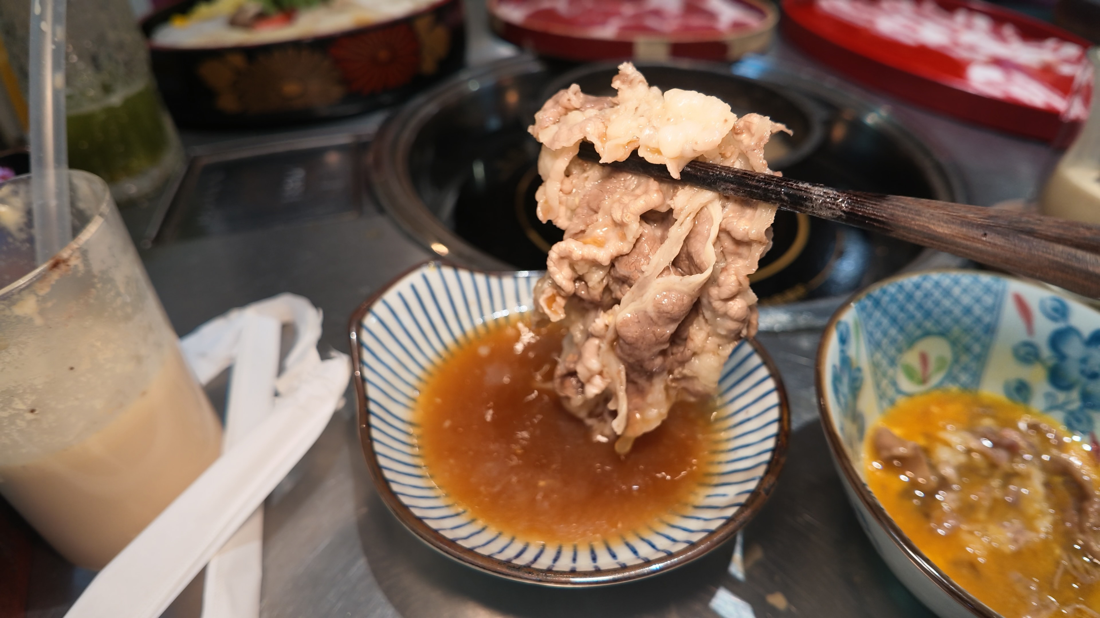 吃播尝试感想：肚子已经很饿了/肉已经熟了，却不能吃，是非常大的折磨！冷掉的肉也没