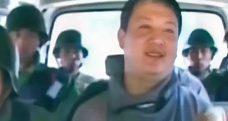 《扫毒风暴》卢少骅的原型“刘招华”，死在了太信命！刘招华信佛，曾经找人算过命