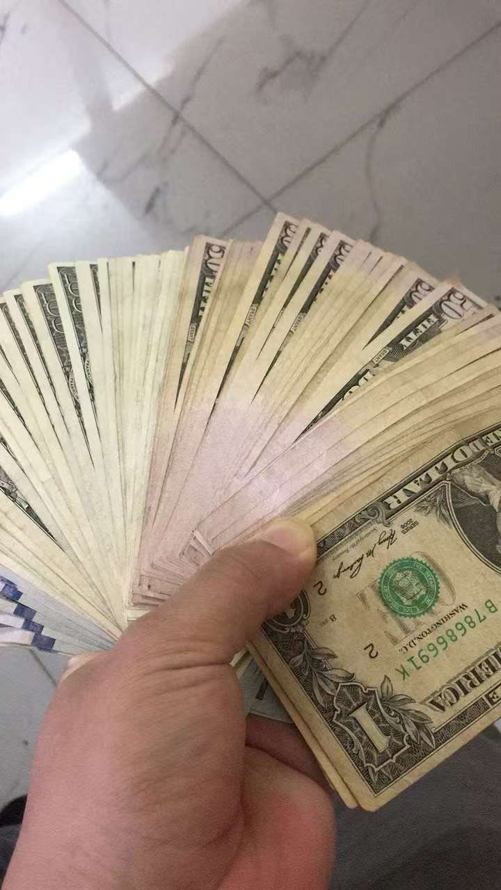 我的目标很简单——熬到下一轮大牛市，干到3000万、5000万，然后收手。小打小