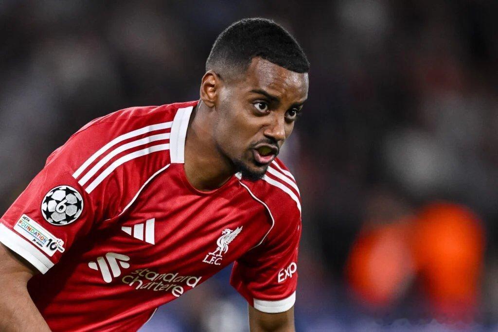 哈曼对让伊萨克在对阵巴黎圣日耳曼的比赛中首发的决定提出了质疑，并指出这名前锋因长