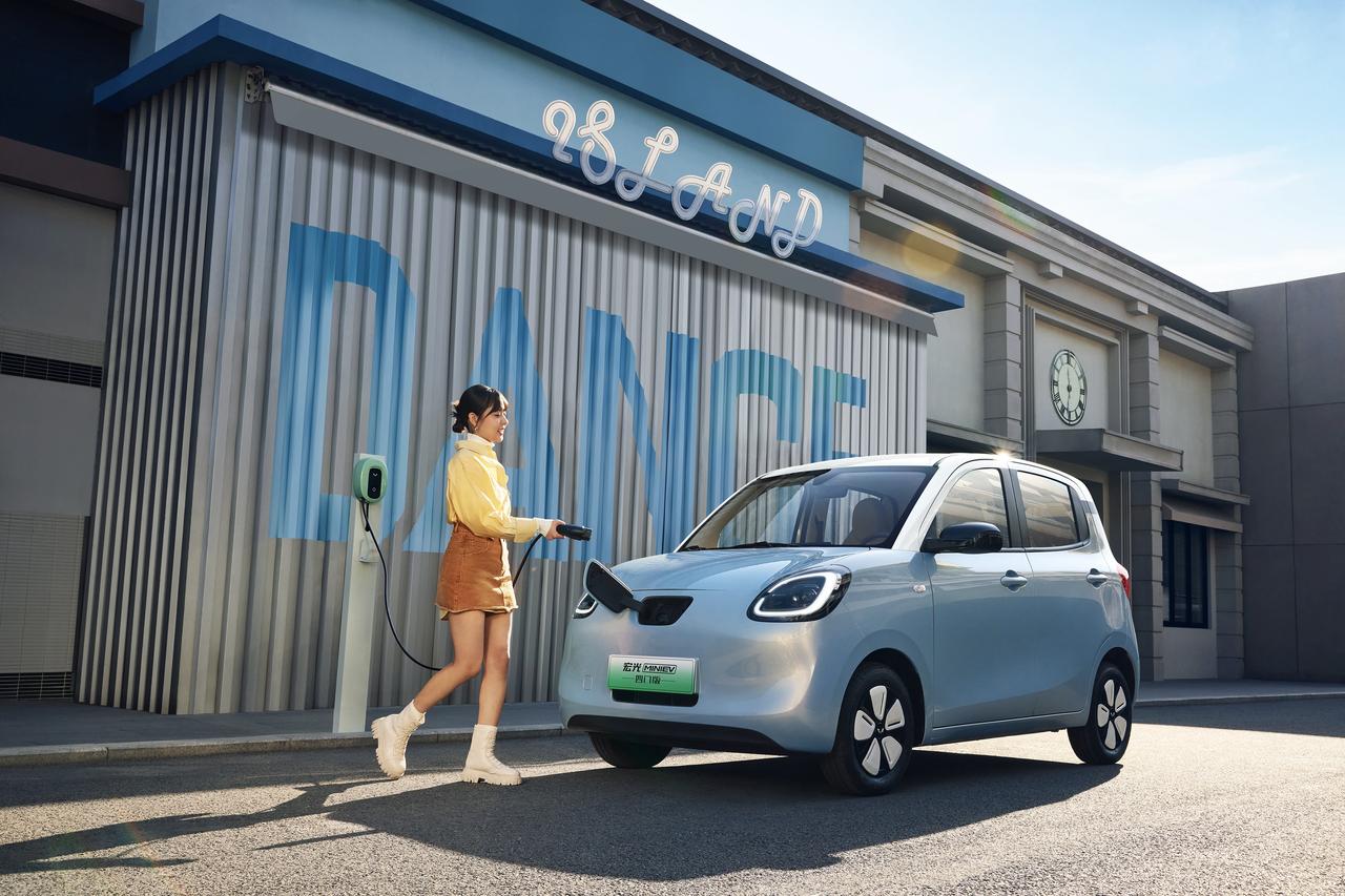 听我一句劝，以后别再轻易说啥叫“技术落后”了。日本教授拆完五菱宏光MINIE