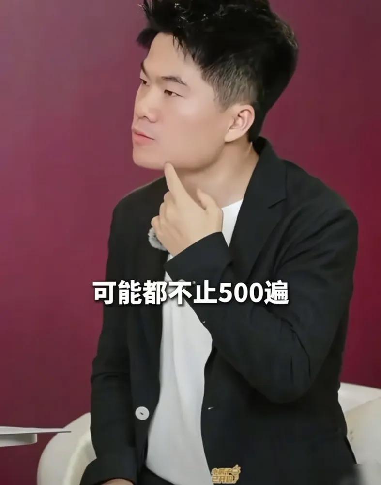 董宇辉被同行贴脸开大嘲讽了，就因为他采访周星驰时撒了个小谎前两天，周星驰做客直播