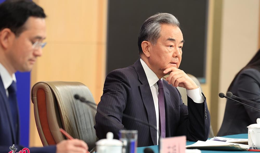 一场惊心动魄的大戏，正在南海悄然上演！你以为南海的纷争已经落幕？大错特错！那所谓