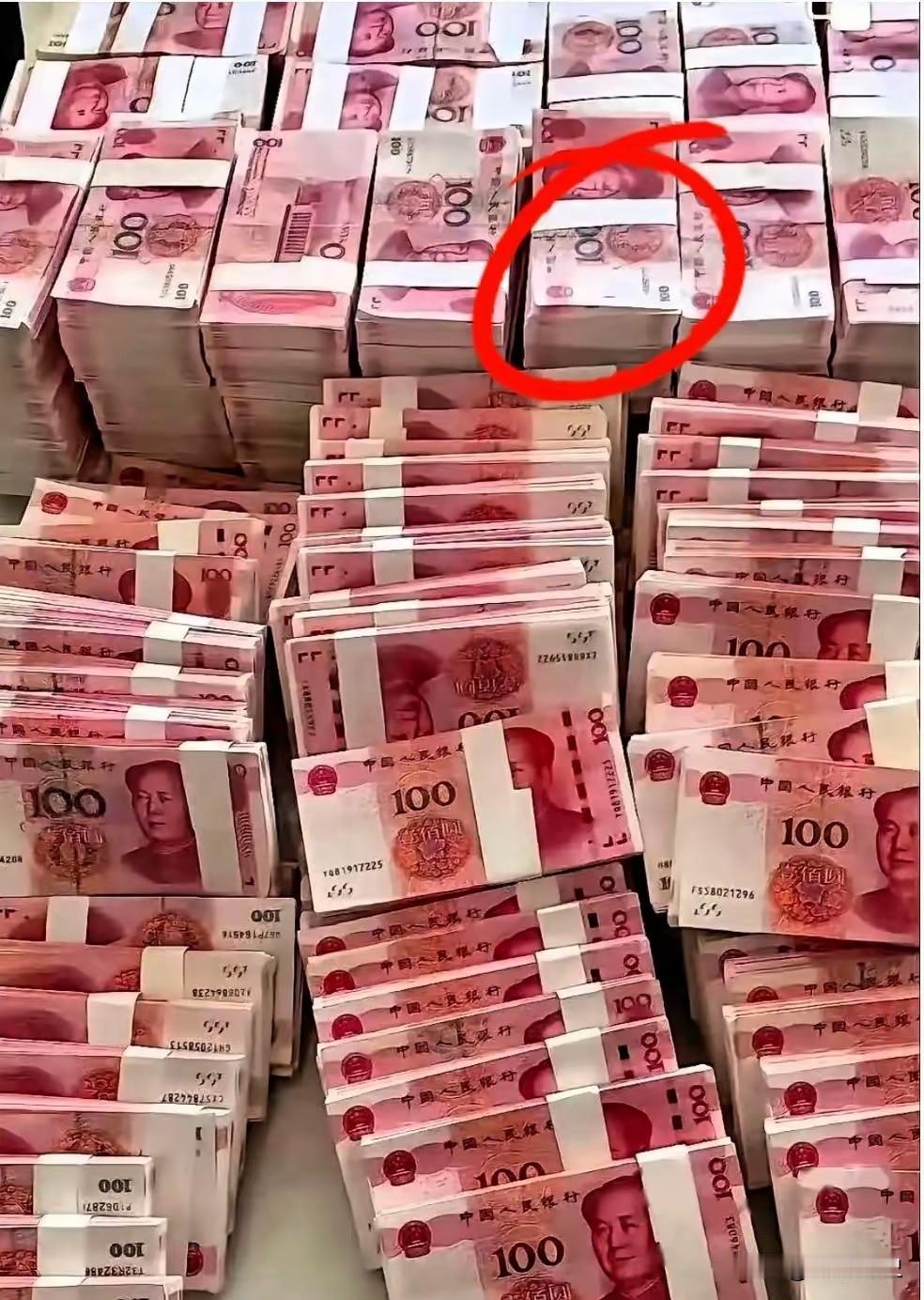 看到天津这位放射科主任严医生的事，我真觉得后背发凉。​一个科室主任，整整20年